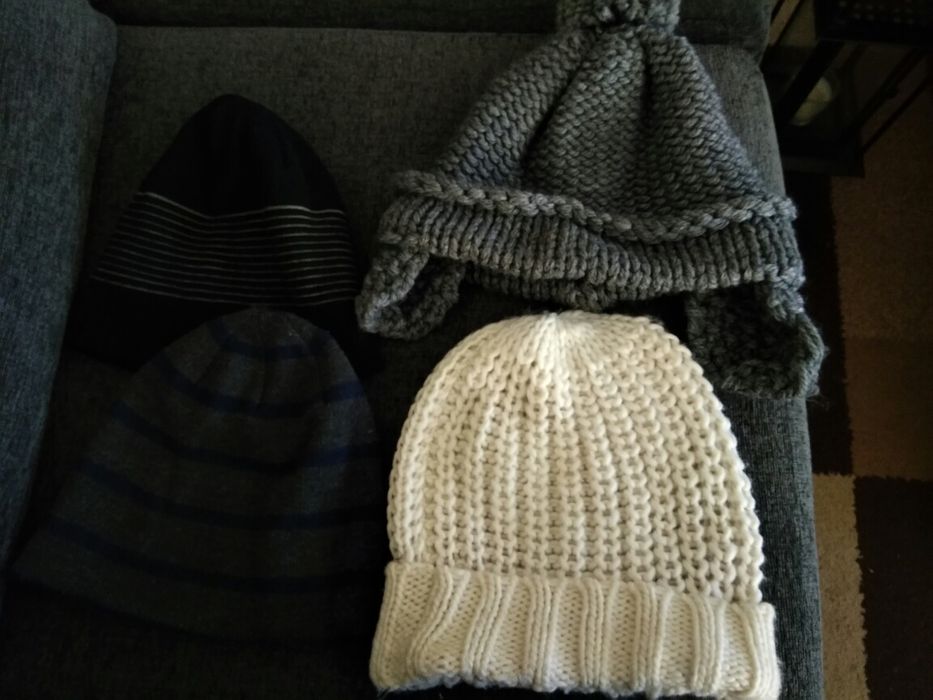 Acessórios homem (gorros, cachecóis, luvas e pulseiras)