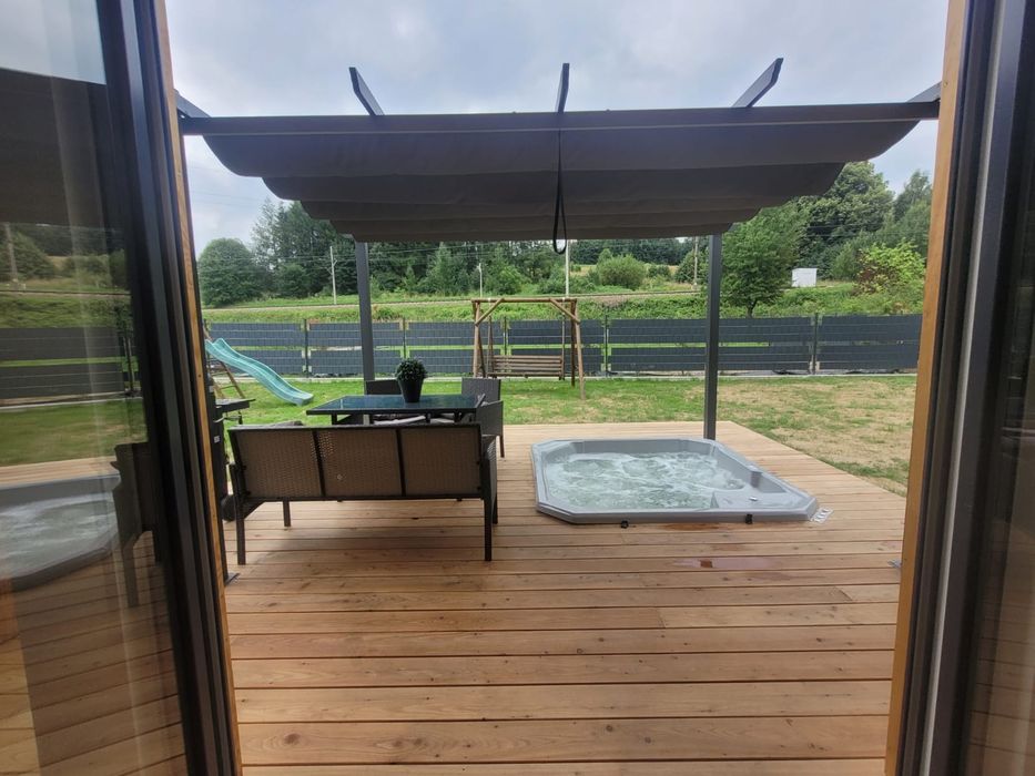 Domek z jakuzzi w górach