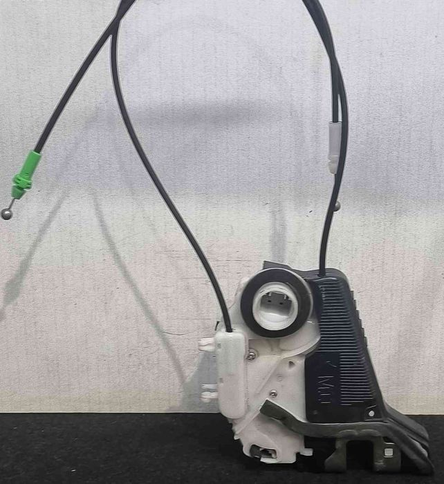Fechadura / Fecho Porta Direito U20-14110 - TOYOTA YARIS