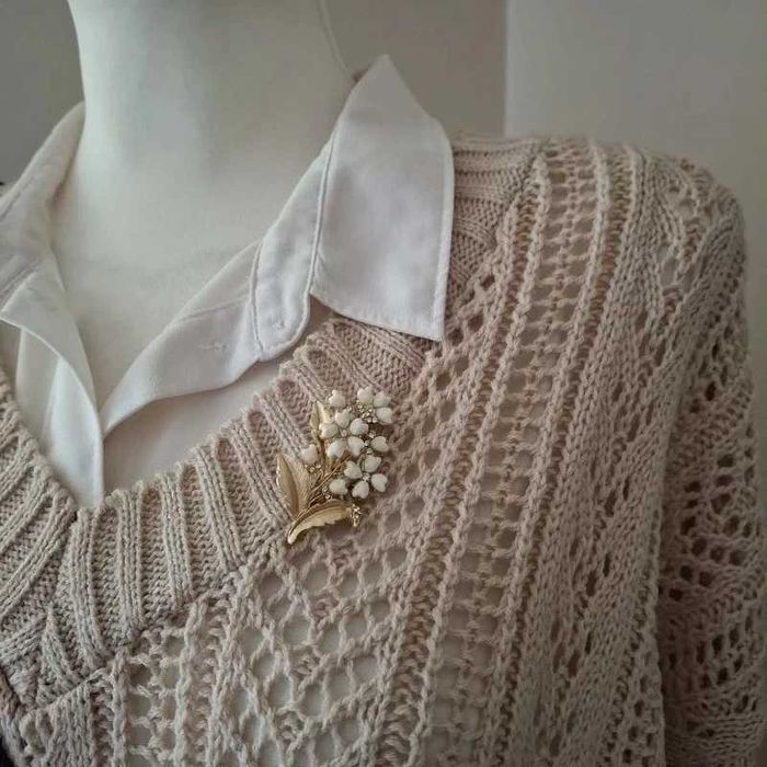 Beżowy sweter ażurowy – one size – marka me GUSTA, polska marka