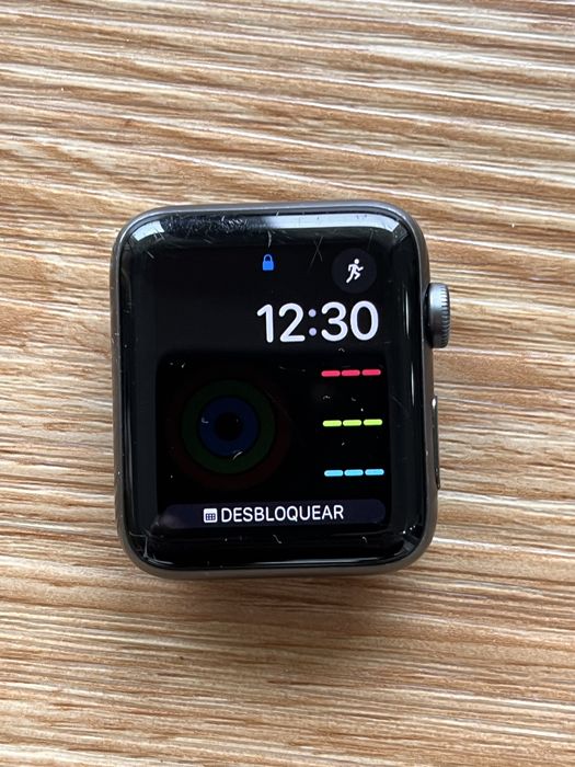 PACK APPLE: iPhone 13 (128GB) + Apple Watch Series 3 (42mm GPS)