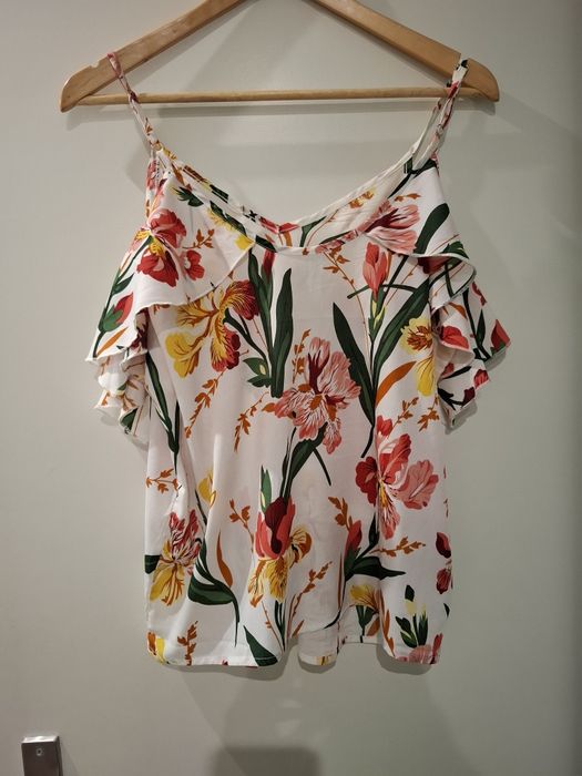 Lote de 5 Blusas da marca Shein
Tamanho S