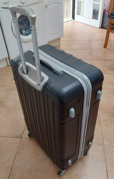 MALA de VIAGEM de PORÃO com 4 RODAS. Casa, Passeio, Quarto, Arrumação.
