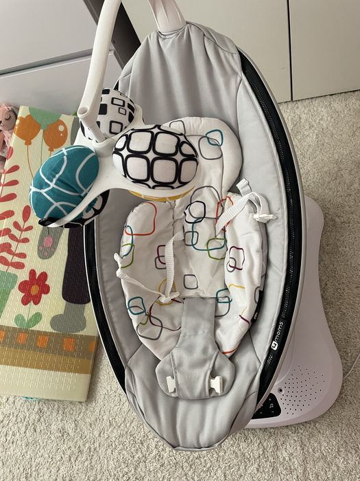 Укачивающий центр 4moms Mamaroo