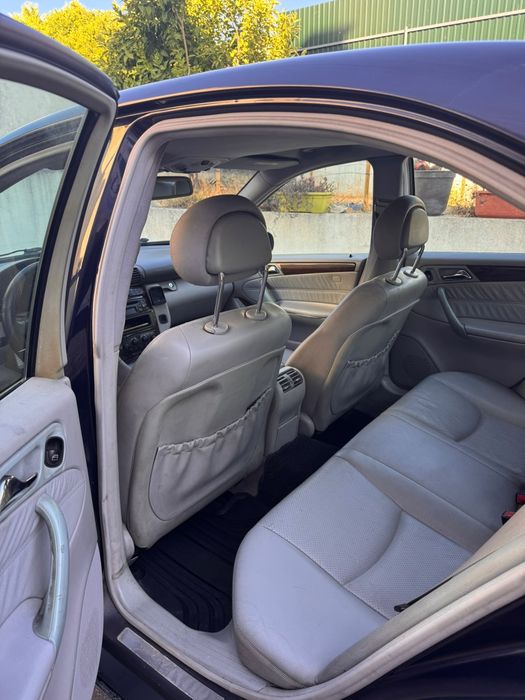 Mercedes-Benz C 270 CDI Elegance | 2002 | 279.458km | Manual | 170 cv