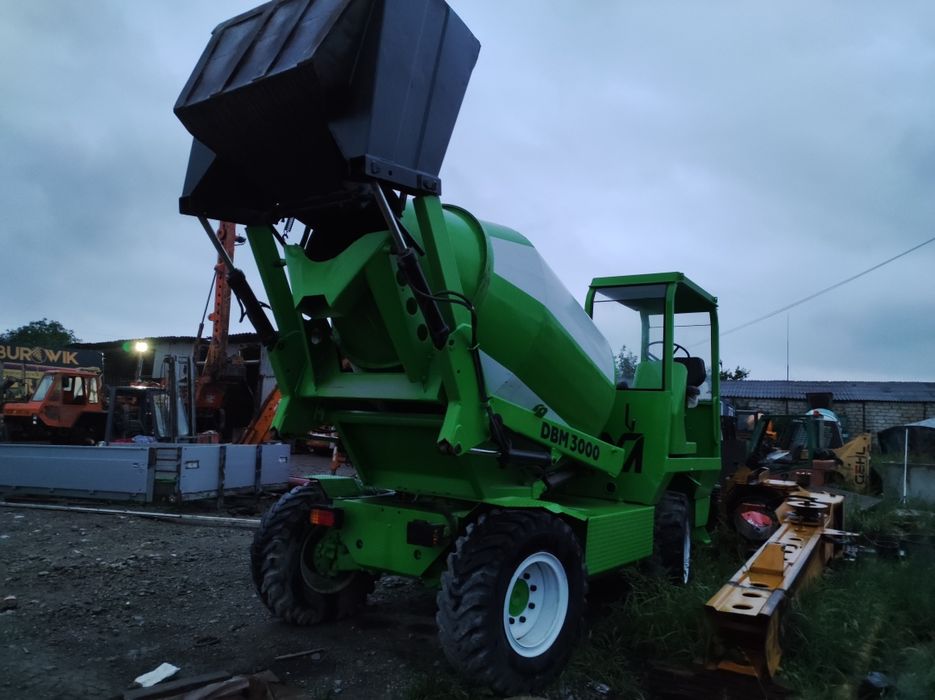 Самохідний бетонозмішувач MERLO DBM 3000