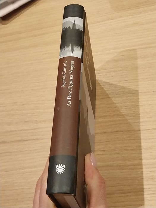 Livro capa dura | As Dez Figuras Negras | Agatha Christie