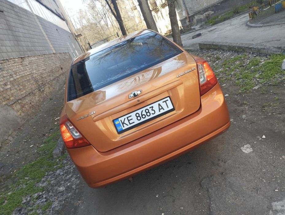 Продам автомобиль Шевроле лачети 1.8