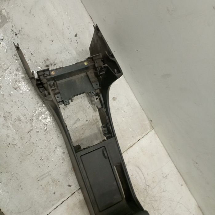 Consola Central - MAZDA 3 três volumes (BK) | 99 - 09