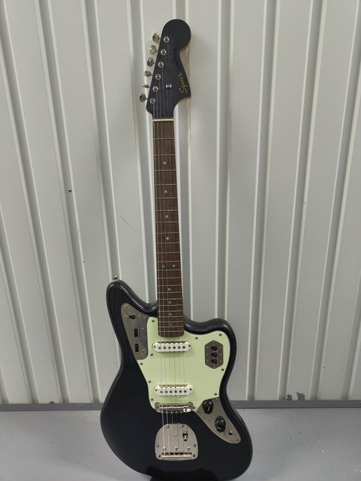 Guitarra Squier Jaguar Classic Vibe 60`s Charcoal Frost Metallic