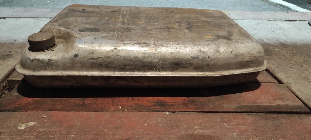 Продам канистры нерж,20л,40л