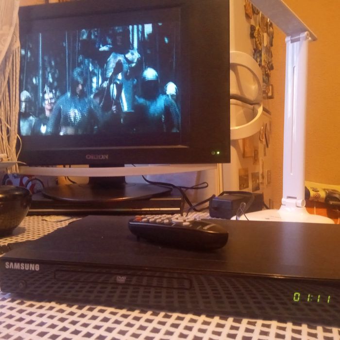 Продам лазерный проигрыватель dvd player Samsung dvd-P191