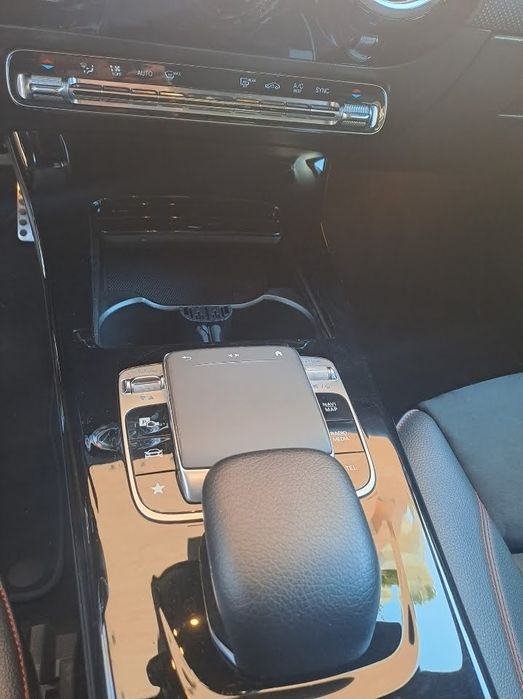 Mercedes-Benz A180 d AMG Line (09/2019) - Histórico na Marca - Impecável! — photo 4