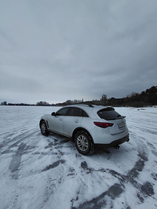 Продам Infiniti fx35