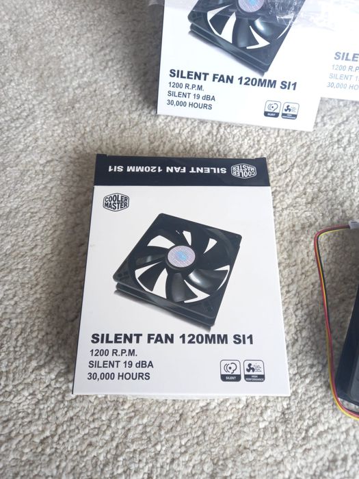 8 Ventiladores 120 mm Standard Case Fan 3 pin, Sleeve (Cooler Master)