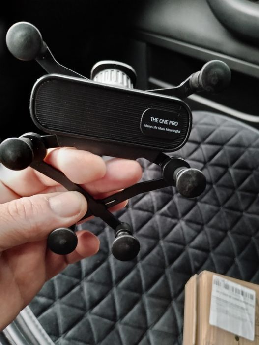 Тримач для телефону в авто