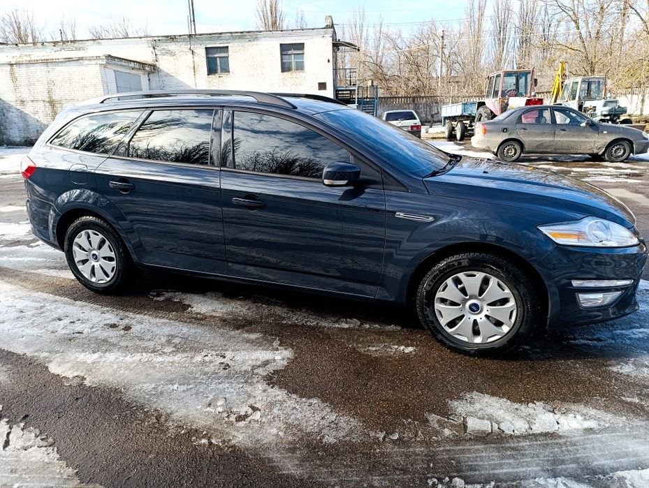 Автомобіль Форд мондео 4