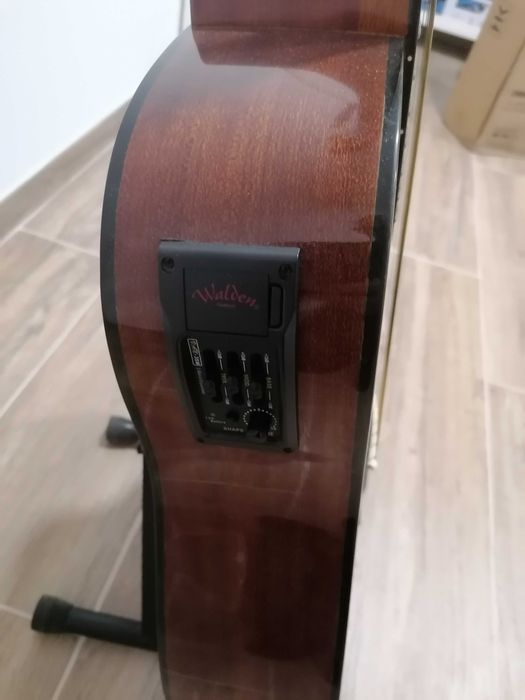 Guitarra eletroacúsatica Walden