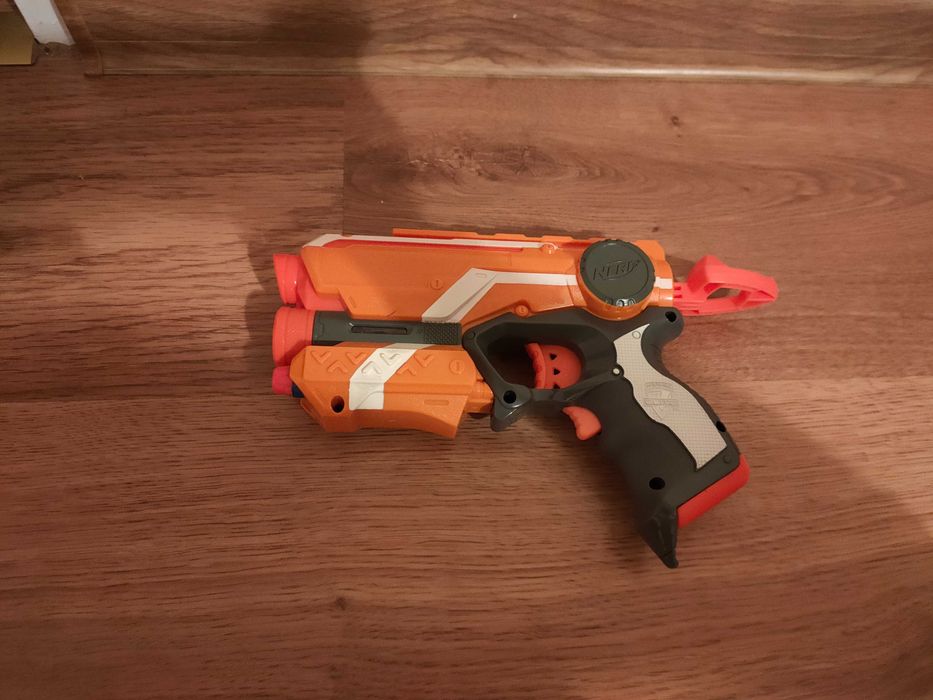 NERF Elite firestrike