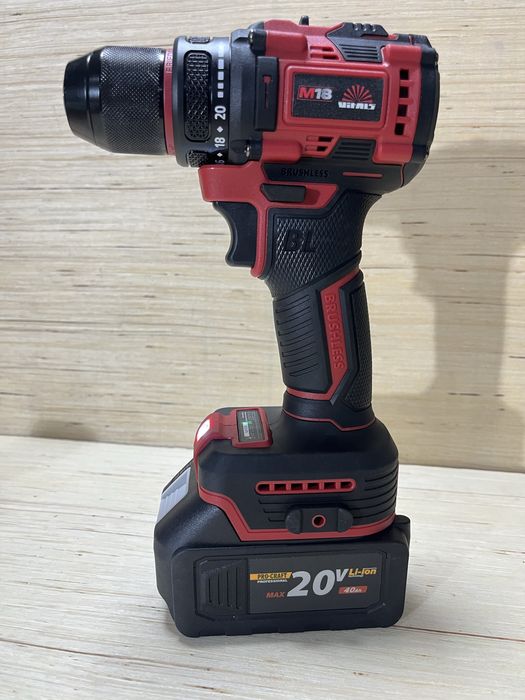 Шуруповерт Vitals AU1832c BL/безщ/32Нм/без Акб та ЗП/Кейс/Метал патрон