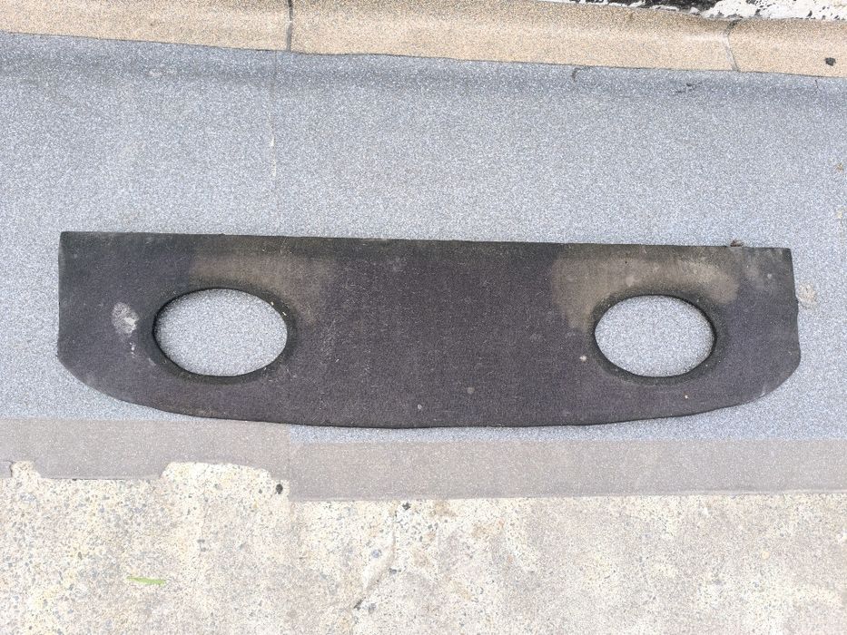 Задняя акустическая полка Ваз