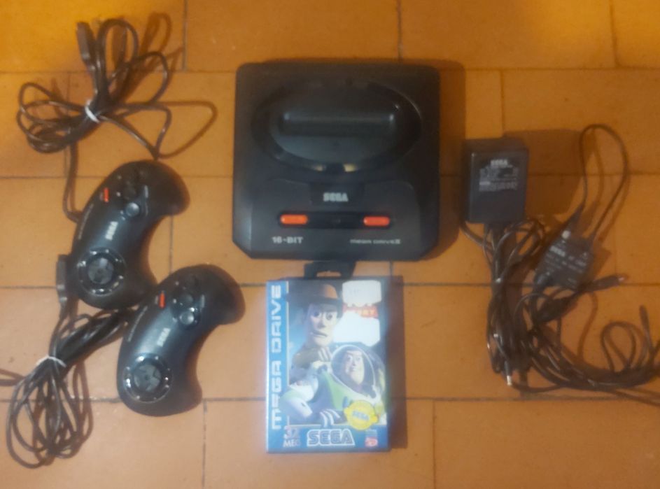 Mega Drive ll+2 Comandos e Jogo Toy Story.