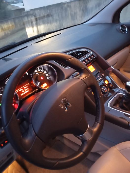 Vendo peugeot 3008 para peças