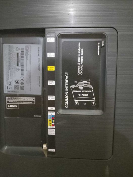 Продам телевізор Samsung UE49K6300AW на запчастини