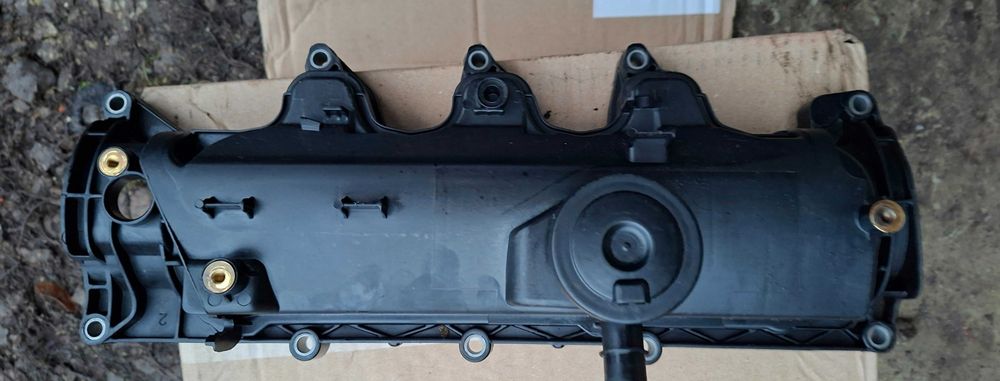 Клапанна кришка рено мега3,рено флюенс,дастер,кенго