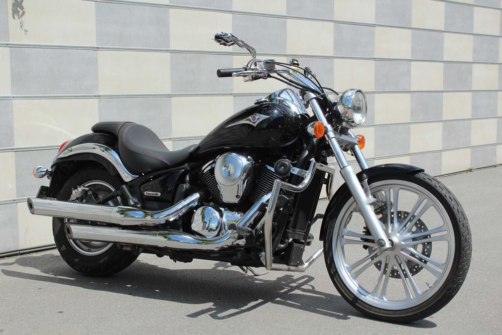 Kawasaki VN900 Custom