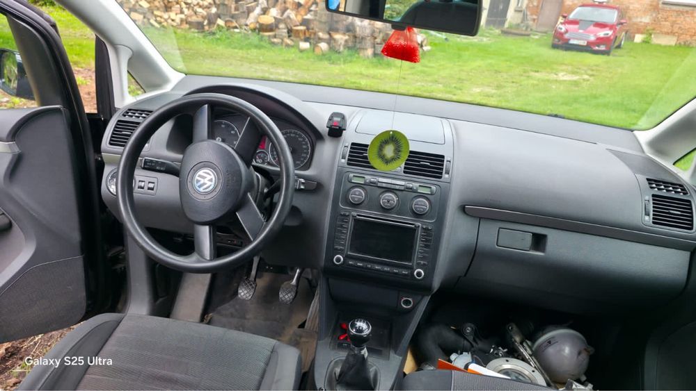 VW TOURAN.
