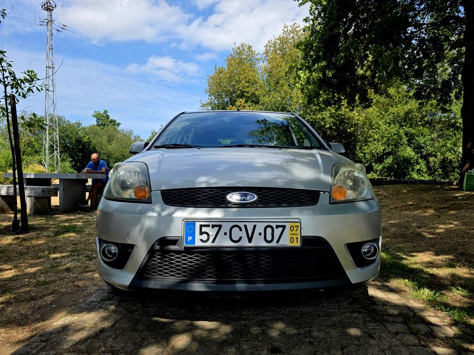 Ford Fiesta 1.25    2007/01      73 mil klm