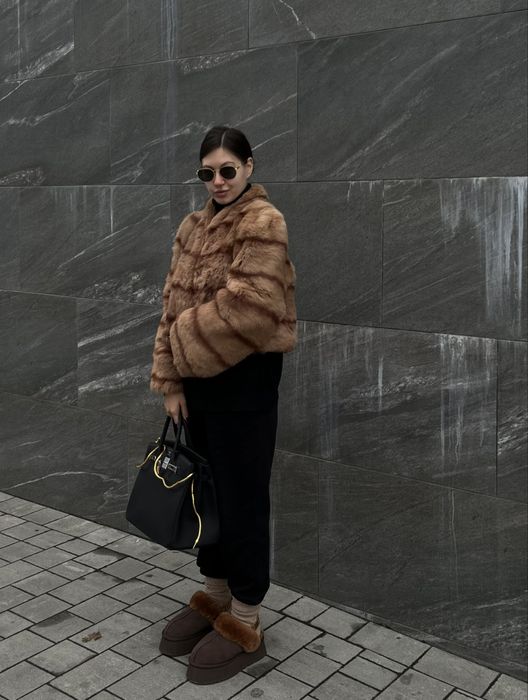 Стильна шуба з натурального кролика