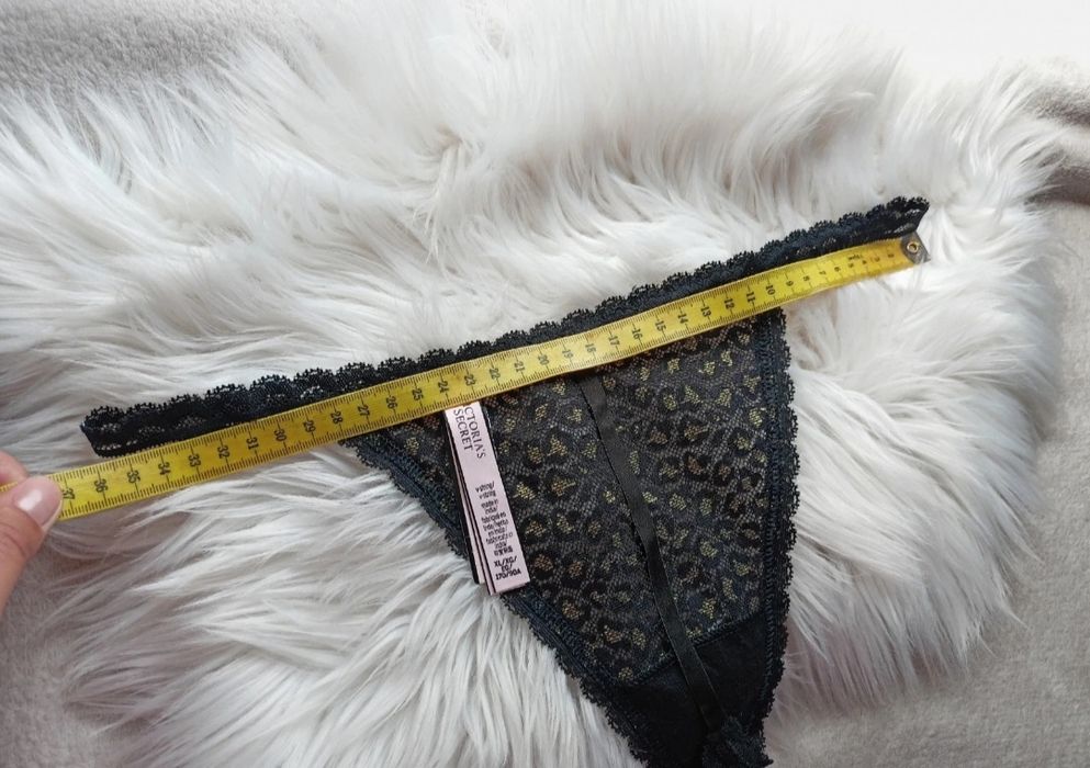 Majtki/ stringi Victoria' S Secret/ Nowe