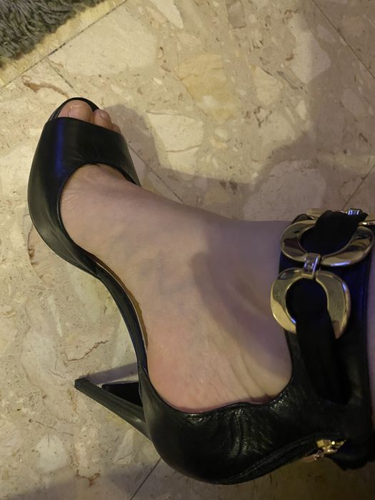 Sandalias salto alto Guess