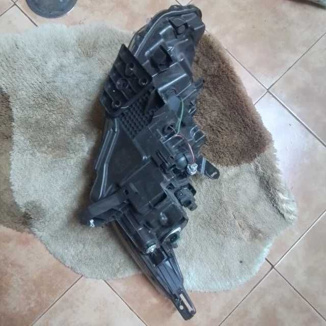 Farol Nissan Qashqai J11 Direito