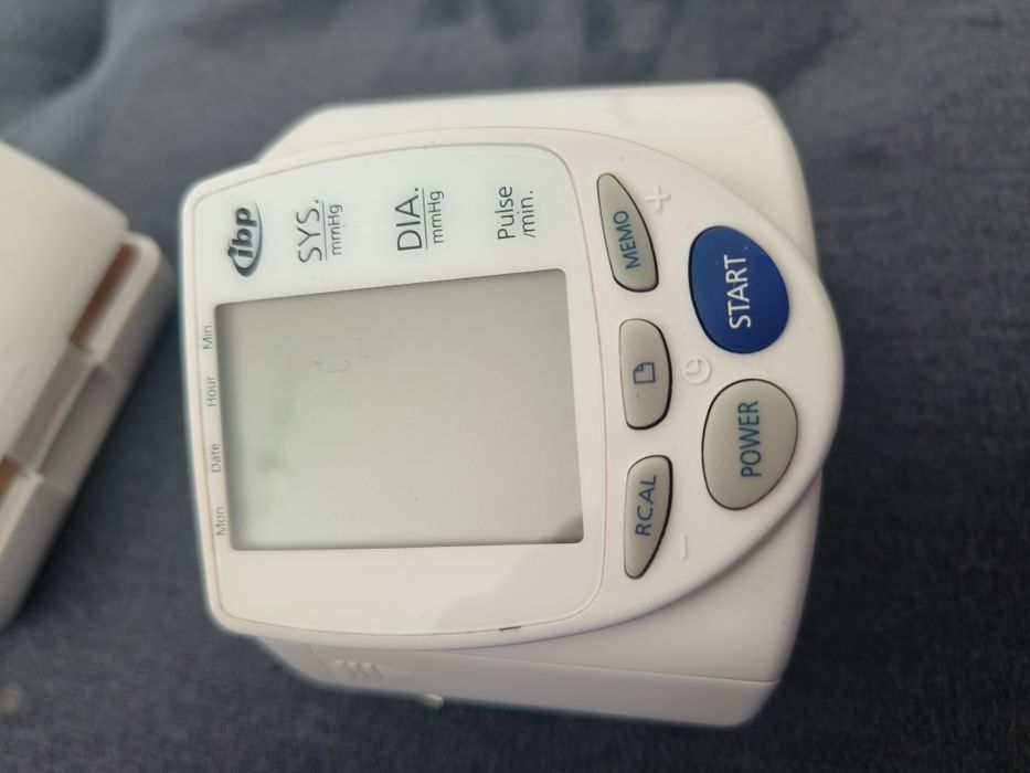 Ciśnieniomierz nadgarstkowy.