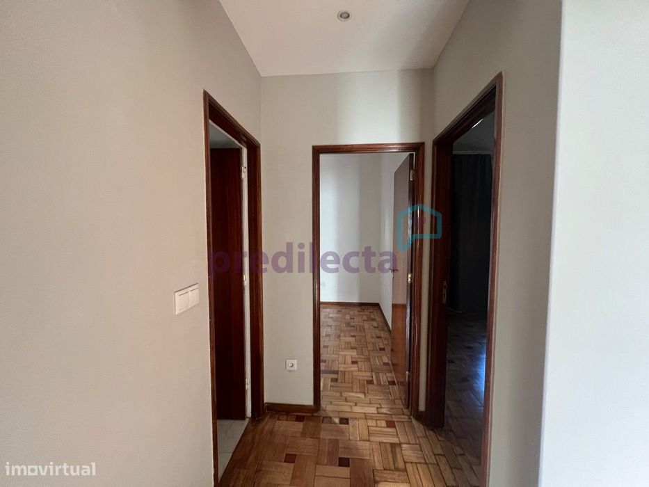 REF4149 - T2 Faria Guimarães, Porto