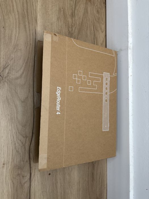 Ubiquiti EdgeRouter ER4 + Dois SFP 1G Multi-Mode Optical Module