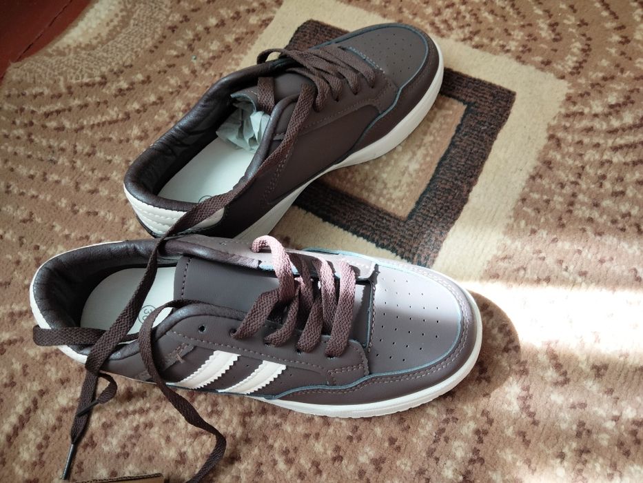 Продам на хлопчика 148-152