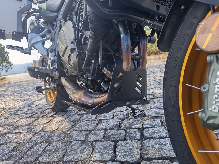 Vendo QJ SRT700X  Como nova