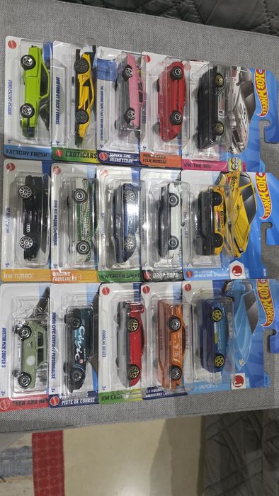Coleção hot wheels 210 unidades - 2020 a 2026