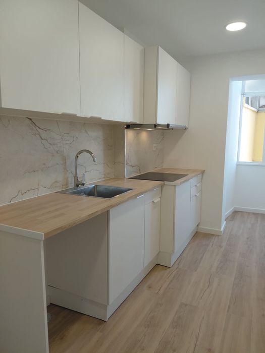 Apartamento t2 na torre da marinha remodelado