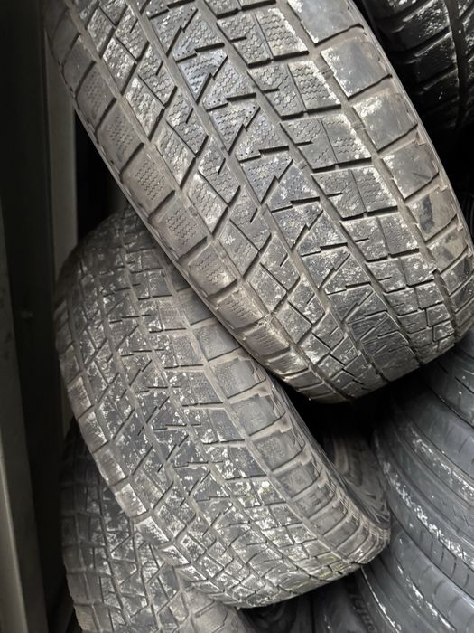 Шини зимові 285/60/18 Bridgestone