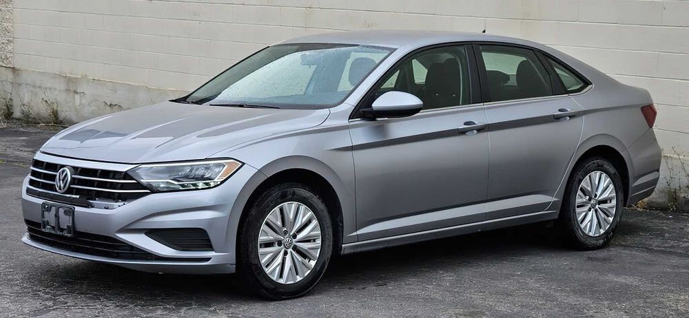 Volkswagen Jetta      2020