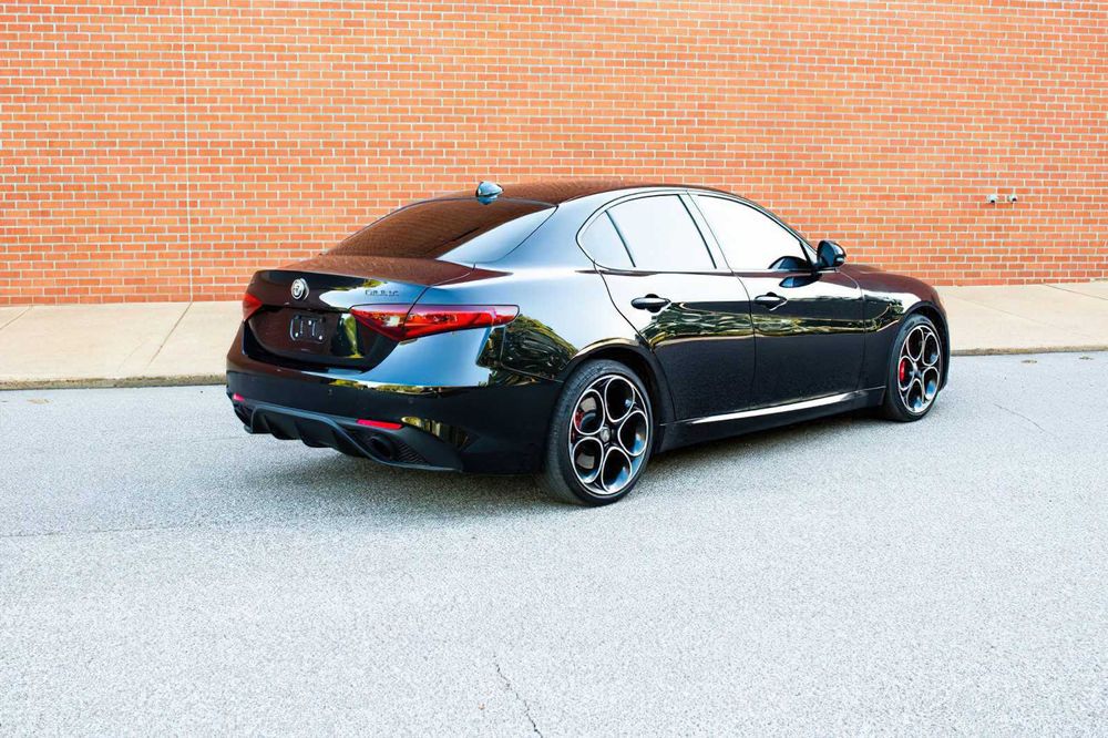 Alfa Romeo Giulia Veloce      2022