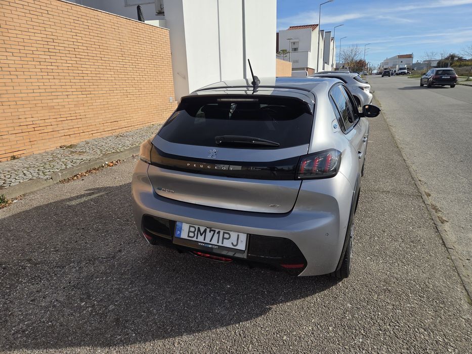 Pegueout E 208 GT