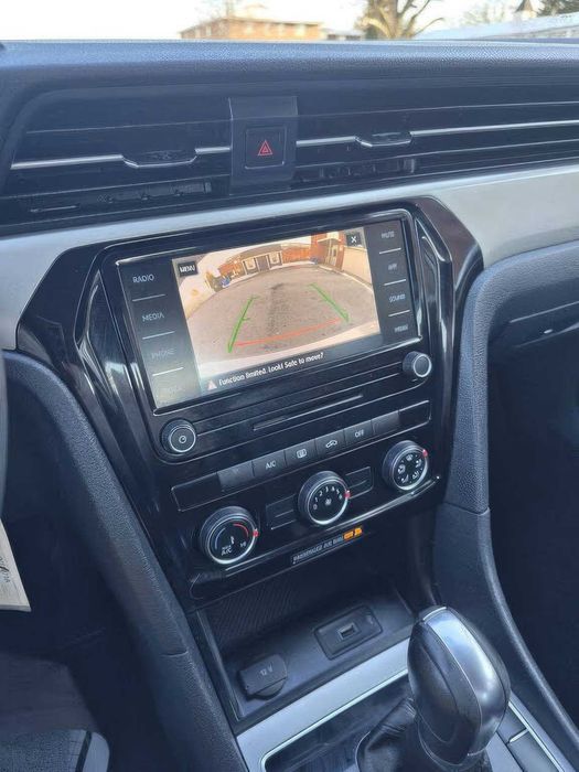 Volkswagen Passat      2022