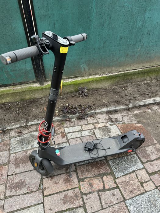 Продам електросамокат Xiaomi electric scooter 4 lite gen 2