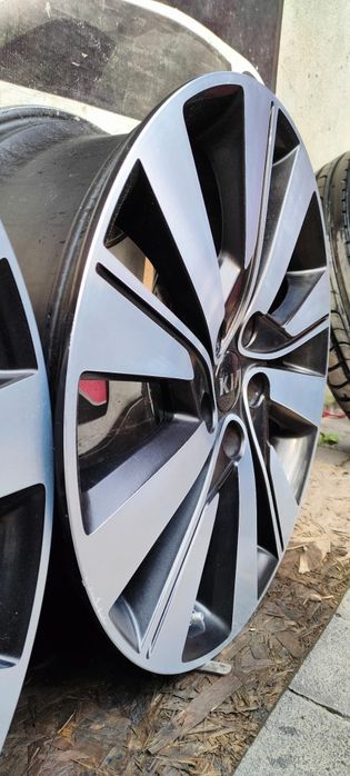 19 5x114,3 Kia oryginalne